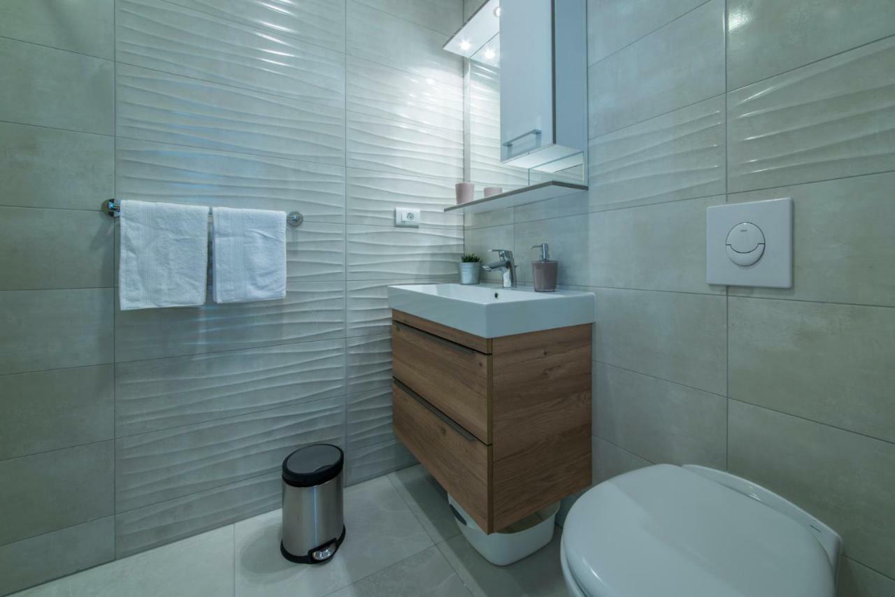Apartmani Spiline Baska Voda Exterior photo